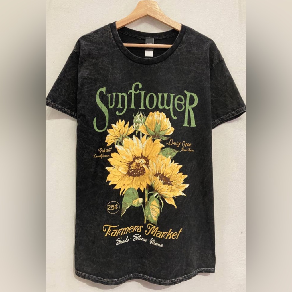 414 Sunflower Bouquet Graphic Tee